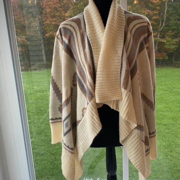 Roxy Southwest Aztec Sweater Shawl/ Cardigan - Picture 5 of 9